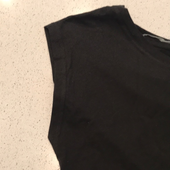 PUMA Bundle: 2 puma tops - Picture 5 of 5